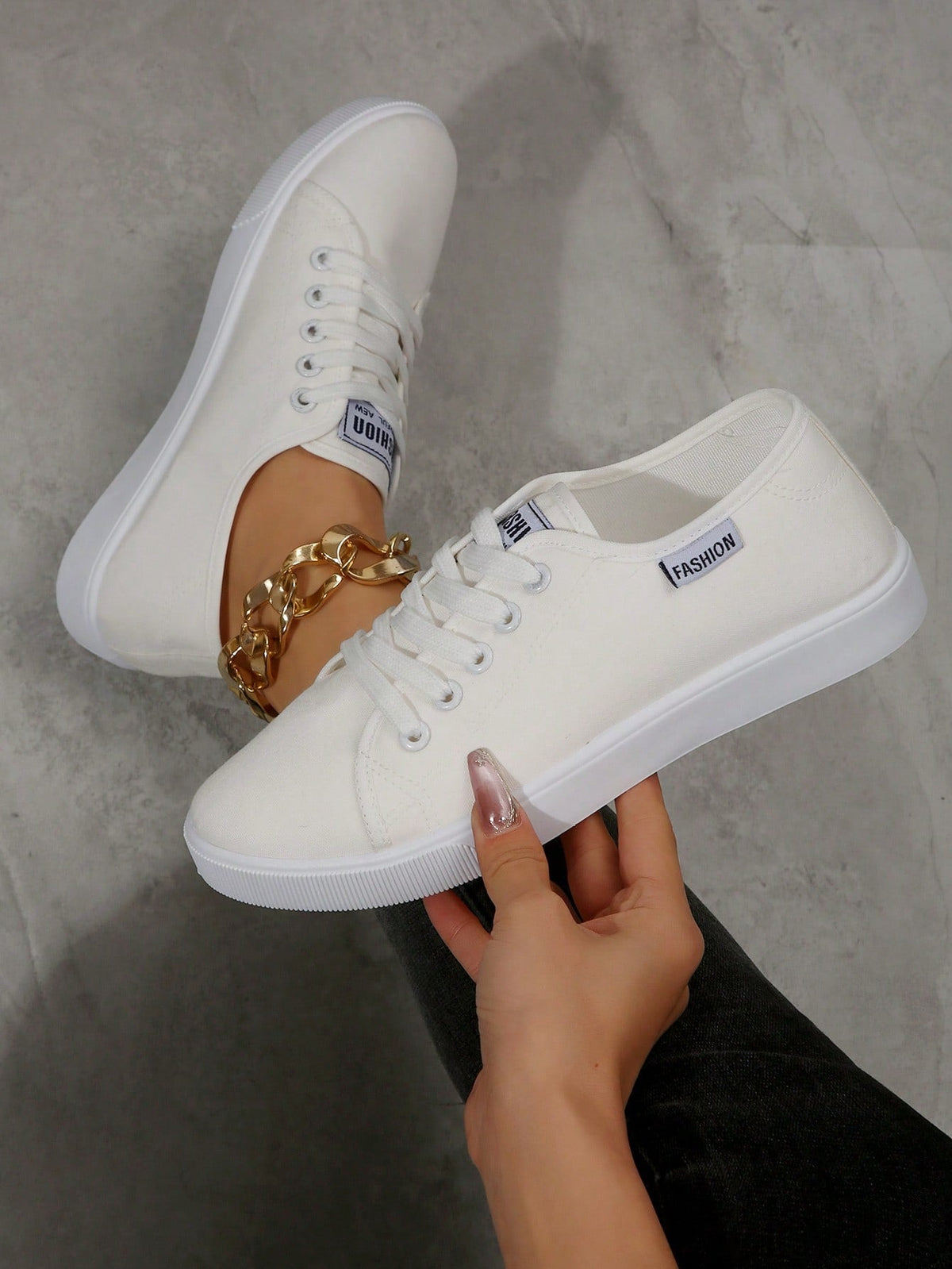 Tênis Casual Básico Com Cadarço Ajustável