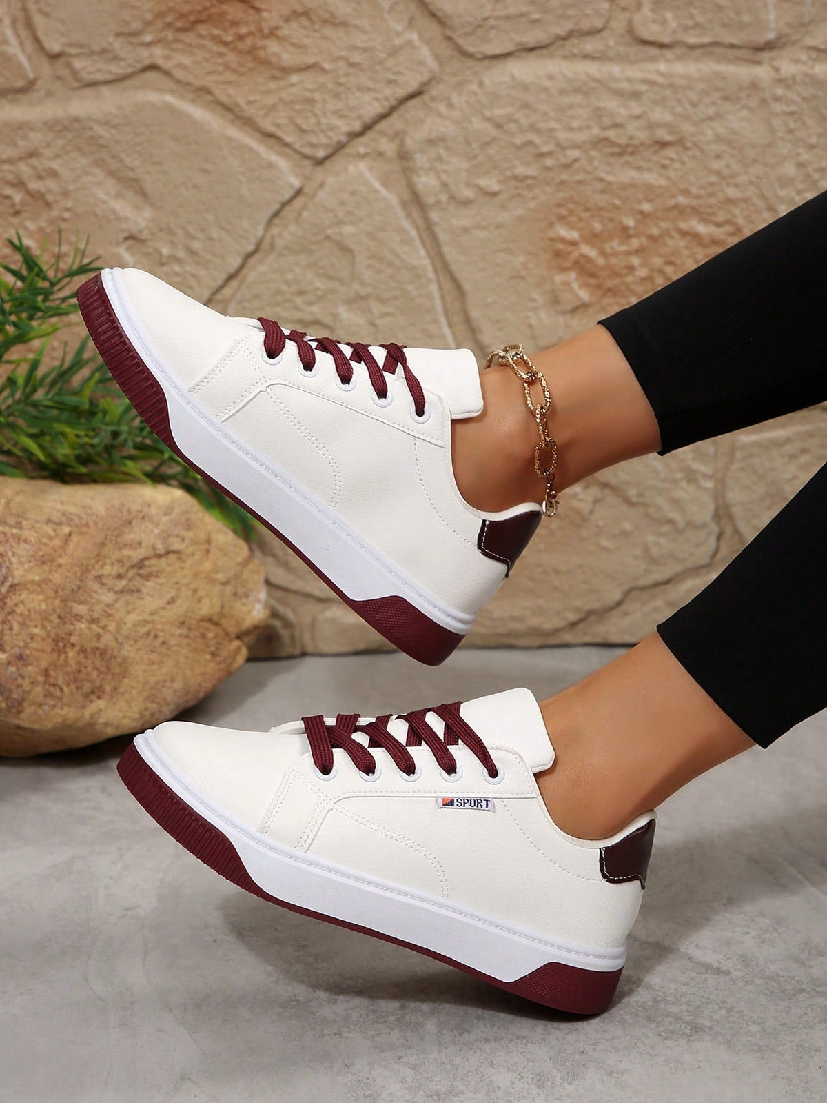 Tênis Casual Sola Alta Com Detalhe Contrastante