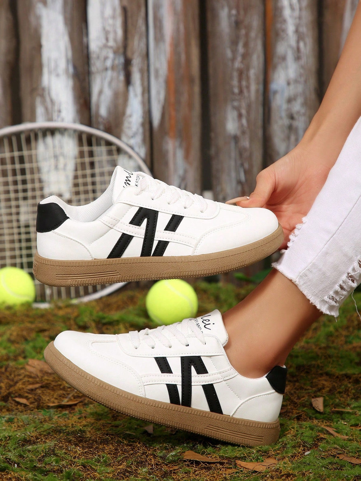 Tênis Casual Estilo Urbano Com Detalhe Listrado